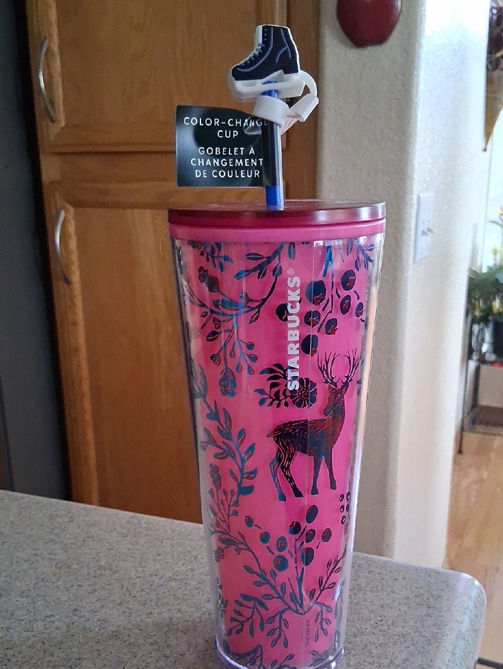 Starbucks Color Changing Cold Cup with Winter Ice Skate Straw Topper